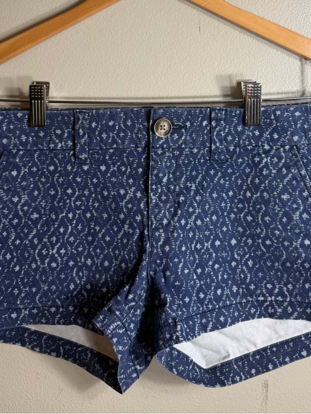 American Eagle Blue Printed Shortie Shorts Size 4 Stretch Summer Preppy